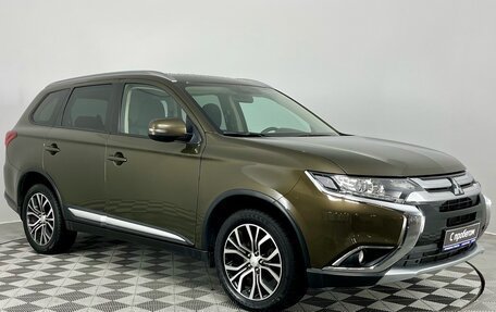 Mitsubishi Outlander III рестайлинг 3, 2018 год, 2 150 000 рублей, 4 фотография