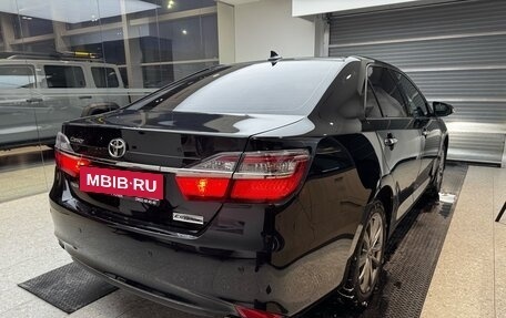 Toyota Camry, 2017 год, 2 600 000 рублей, 4 фотография