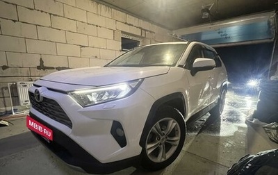 Toyota RAV4, 2021 год, 3 650 000 рублей, 1 фотография