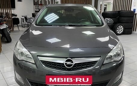 Opel Astra J, 2010 год, 830 000 рублей, 2 фотография