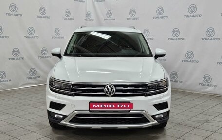 Volkswagen Tiguan II, 2018 год, 2 900 000 рублей, 2 фотография