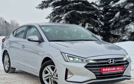 Hyundai Elantra VI рестайлинг, 2019 год, 1 920 000 рублей, 4 фотография