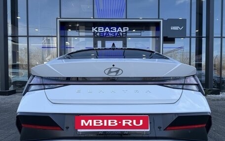 Hyundai Elantra, 2023 год, 2 350 000 рублей, 7 фотография