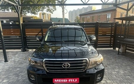 Toyota Land Cruiser 200, 2014 год, 3 550 000 рублей, 3 фотография