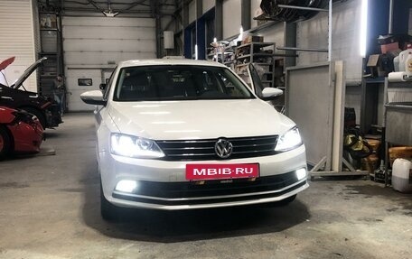 Volkswagen Jetta VI, 2017 год, 1 400 000 рублей, 4 фотография