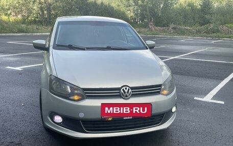 Volkswagen Polo VI (EU Market), 2012 год, 590 000 рублей, 1 фотография