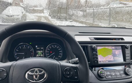 Toyota RAV4, 2017 год, 2 790 000 рублей, 15 фотография