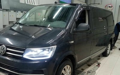 Volkswagen Caravelle T6 рестайлинг, 2018 год, 2 910 000 рублей, 1 фотография