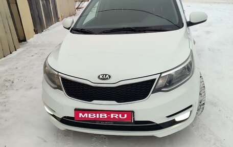 KIA Rio III рестайлинг, 2016 год, 920 000 рублей, 1 фотография