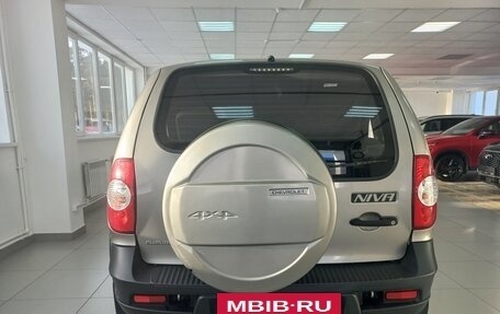 Chevrolet Niva I рестайлинг, 2013 год, 670 000 рублей, 4 фотография