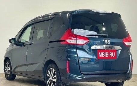 Honda Freed II, 2016 год, 1 350 000 рублей, 6 фотография