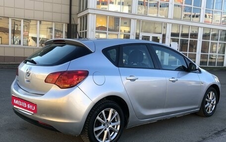 Opel Astra J, 2011 год, 660 000 рублей, 5 фотография