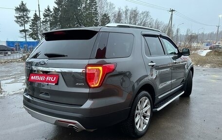 Ford Explorer VI, 2017 год, 2 950 000 рублей, 3 фотография