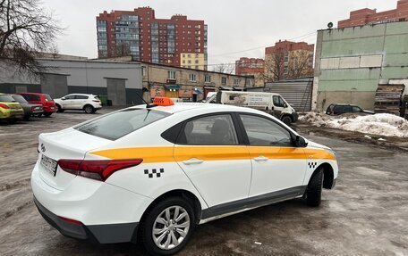 Hyundai Solaris II рестайлинг, 2018 год, 1 100 000 рублей, 5 фотография