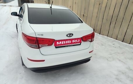 KIA Rio III рестайлинг, 2016 год, 920 000 рублей, 3 фотография