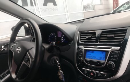 Hyundai Solaris II рестайлинг, 2013 год, 873 000 рублей, 6 фотография