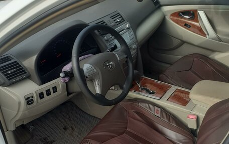 Toyota Camry, 2010 год, 1 000 000 рублей, 6 фотография