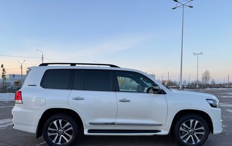 Toyota Land Cruiser 200, 2018 год, 8 490 000 рублей, 6 фотография