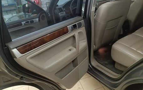 Volkswagen Touareg III, 2007 год, 1 520 000 рублей, 11 фотография