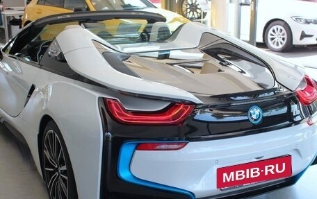 BMW i8 I рестайлинг, 2020 год, 8 560 000 рублей, 4 фотография