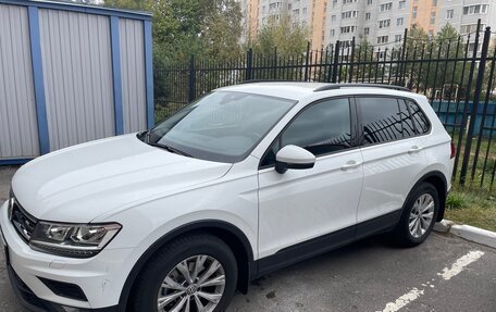 Volkswagen Tiguan II, 2020 год, 2 890 000 рублей, 1 фотография