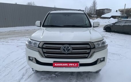 Toyota Land Cruiser 200, 2018 год, 6 250 000 рублей, 6 фотография