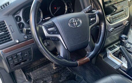 Toyota Land Cruiser 200, 2018 год, 6 250 000 рублей, 14 фотография