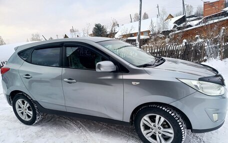 Hyundai Tucson III, 2010 год, 1 350 000 рублей, 2 фотография