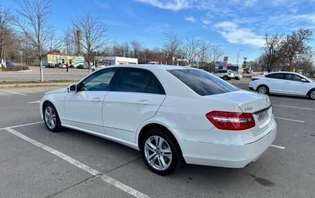 Mercedes-Benz E-Класс, 2011 год, 1 780 000 рублей, 2 фотография