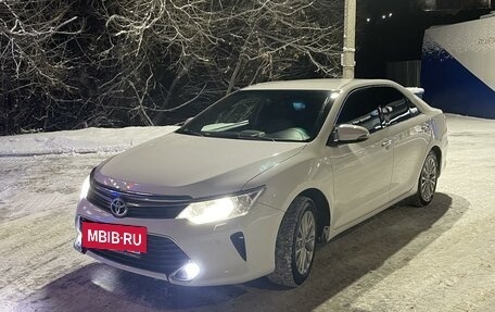 Toyota Camry, 2015 год, 2 095 000 рублей, 2 фотография