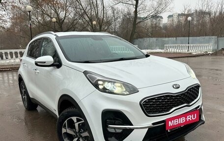 KIA Sportage IV рестайлинг, 2019 год, 2 800 000 рублей, 2 фотография