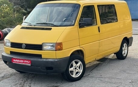 Volkswagen Transporter T4, 2000 год, 700 000 рублей, 1 фотография