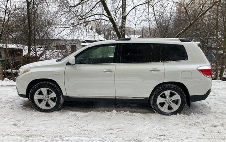 Toyota Highlander III, 2011 год, 1 899 000 рублей, 4 фотография