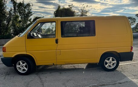 Volkswagen Transporter T4, 2000 год, 700 000 рублей, 2 фотография