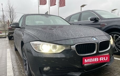 BMW 3 серия, 2013 год, 1 500 000 рублей, 26 фотография