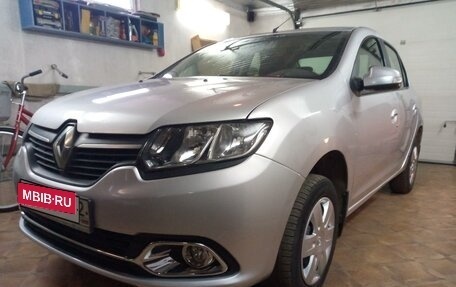 Renault Logan II, 2016 год, 760 000 рублей, 5 фотография