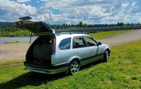 Toyota Sprinter Carib III, 1997 год, 355 000 рублей, 2 фотография