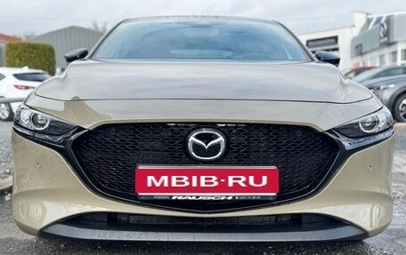 Mazda 3, 2024 год, 4 982 000 рублей, 2 фотография