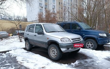 Chevrolet Niva I рестайлинг, 2004 год, 300 000 рублей, 2 фотография