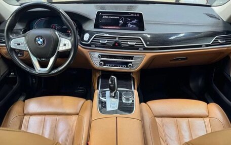 BMW 7 серия, 2019 год, 5 950 000 рублей, 13 фотография