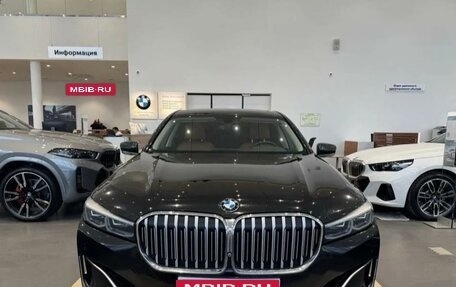 BMW 7 серия, 2019 год, 5 950 000 рублей, 2 фотография