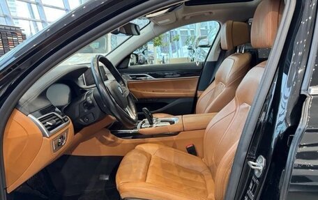 BMW 7 серия, 2019 год, 5 950 000 рублей, 16 фотография