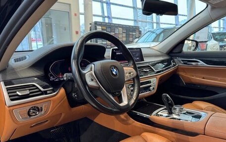 BMW 7 серия, 2019 год, 5 950 000 рублей, 15 фотография