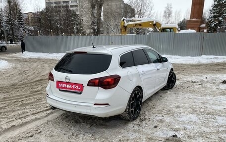 Opel Astra J, 2013 год, 775 000 рублей, 4 фотография