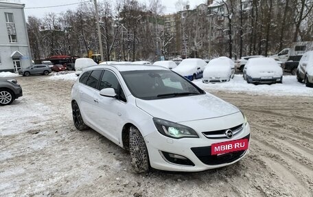 Opel Astra J, 2013 год, 775 000 рублей, 2 фотография