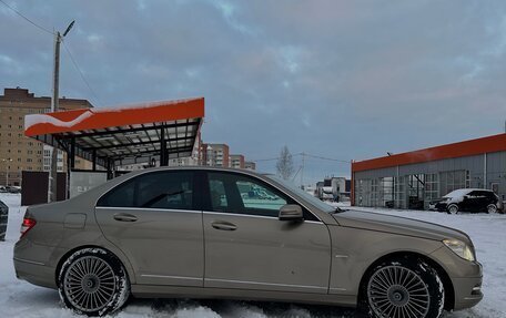 Mercedes-Benz C-Класс, 2010 год, 1 750 000 рублей, 6 фотография