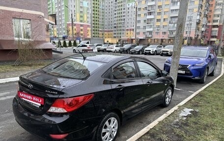 Hyundai Solaris II рестайлинг, 2011 год, 728 000 рублей, 3 фотография