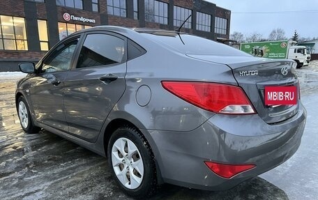 Hyundai Solaris II рестайлинг, 2015 год, 1 300 000 рублей, 4 фотография