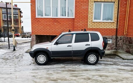 Chevrolet Niva I рестайлинг, 2004 год, 300 000 рублей, 3 фотография