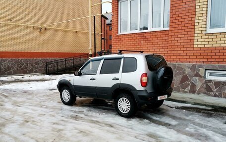 Chevrolet Niva I рестайлинг, 2004 год, 300 000 рублей, 4 фотография